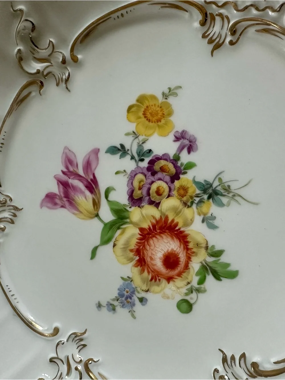Antique Meissen White Floral Porcelain Cabinet Display Collectors Plate Gold 24k